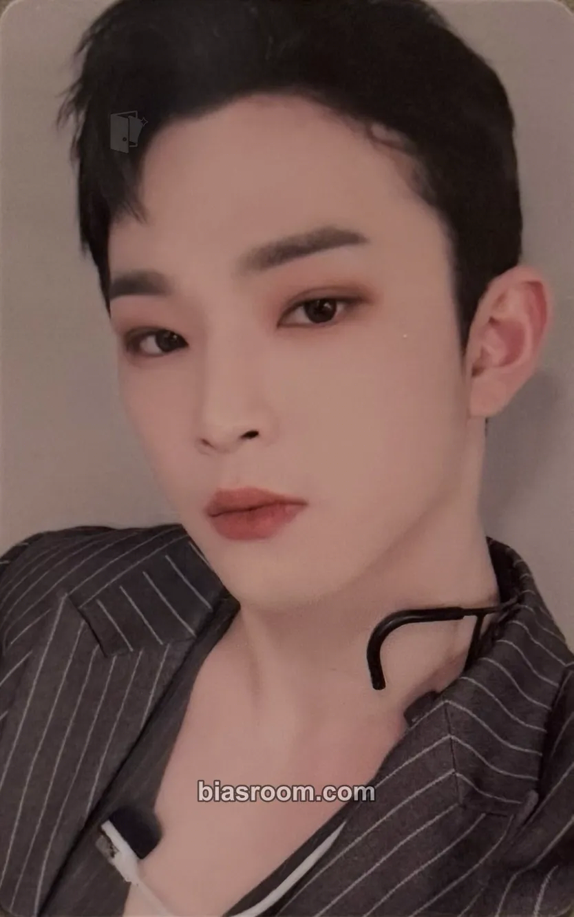 Leedo BLOOD MOON Photocard - ONEUS - ONEUS K-pop photocard