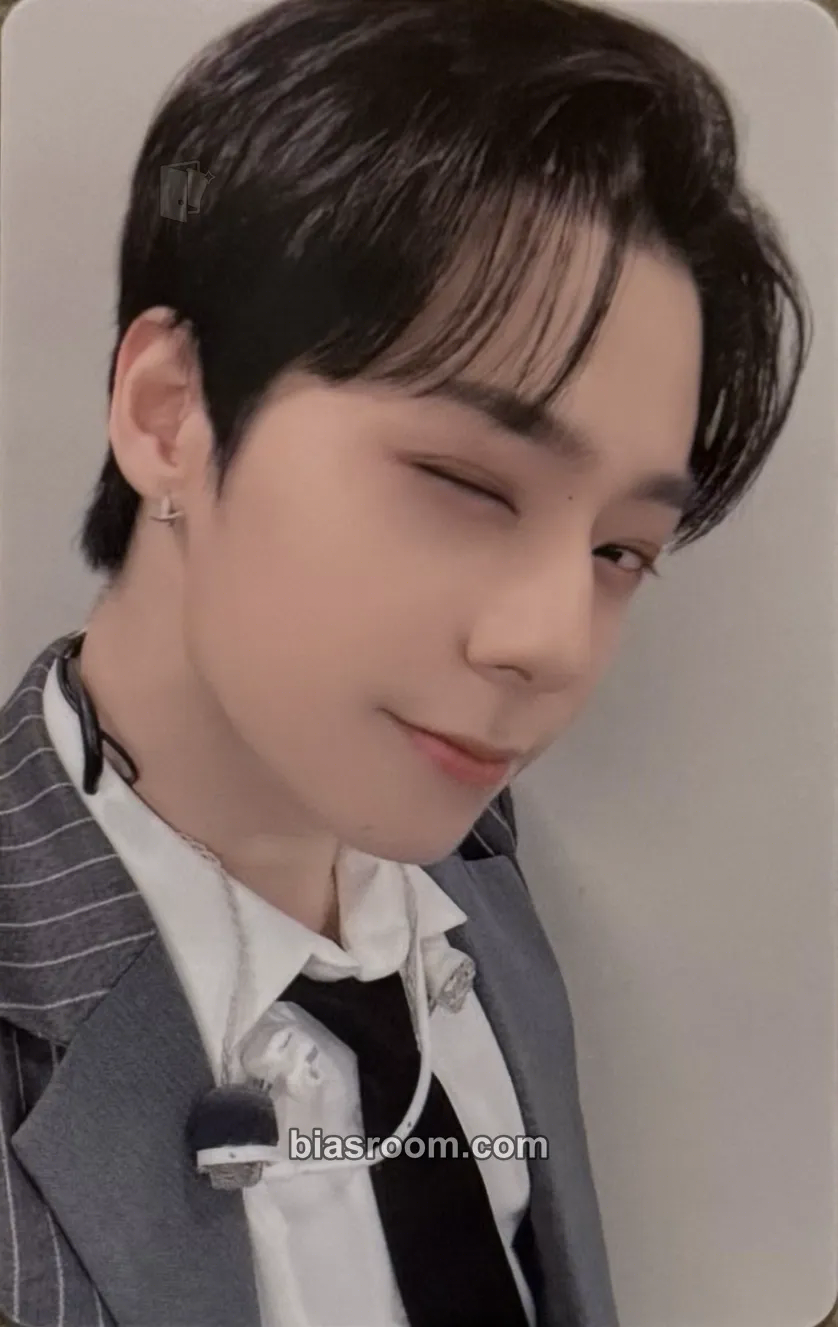 Hwanwoong BLOOD MOON Photocard - ONEUS - ONEUS K-pop photocard