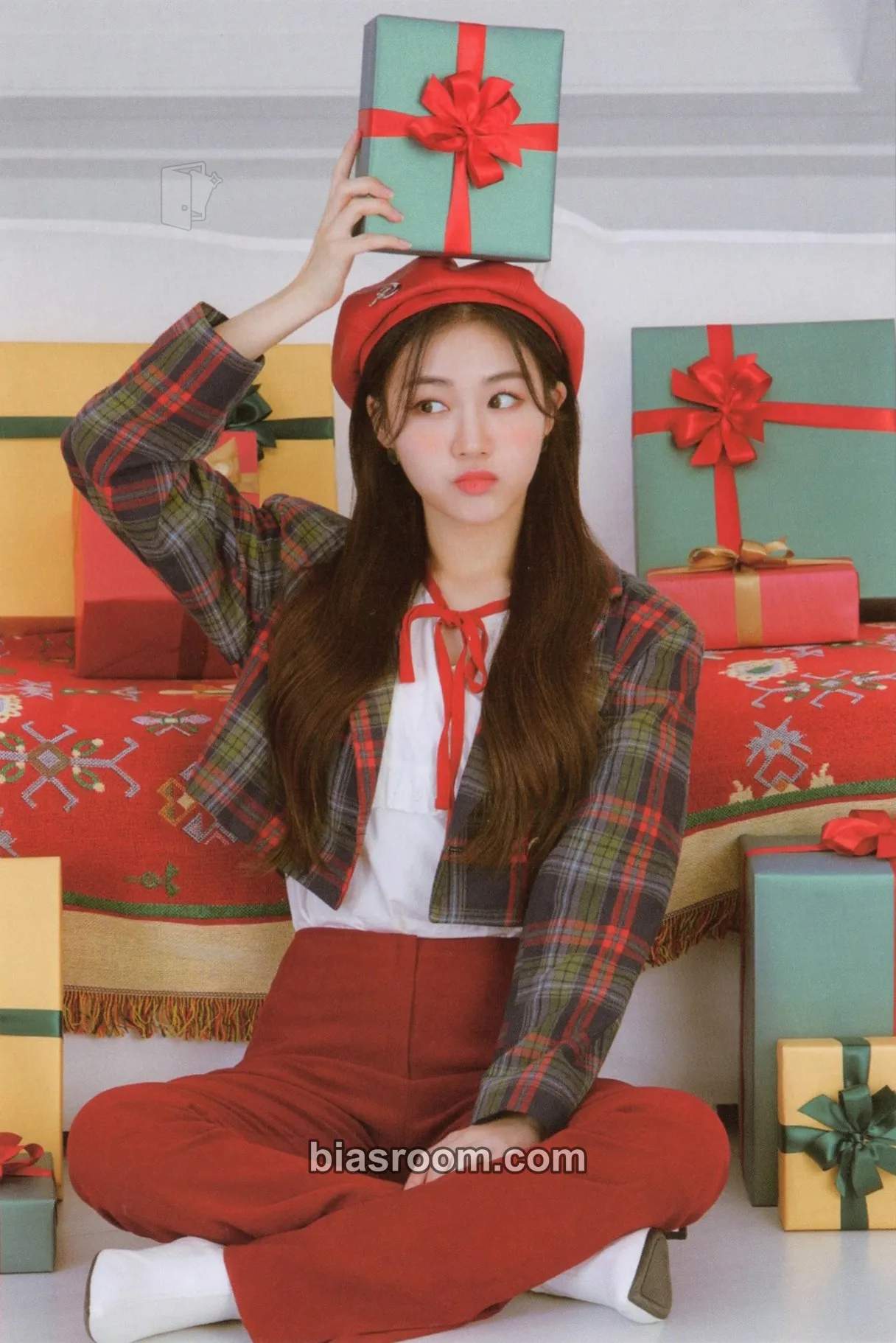 Dahyun Season's Greetings 2022 Photocard - Rocket Punch - Rocket Punch K-pop photocard