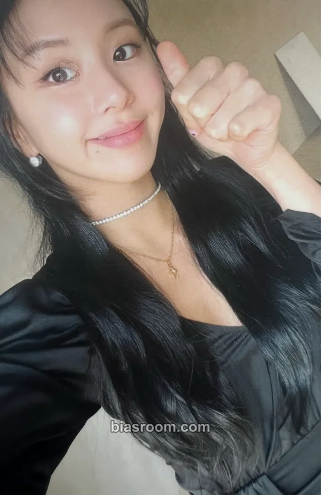TWICE - Chaeyoung - TWICE 4th World Tour III Event merch photocard keyring tour merch