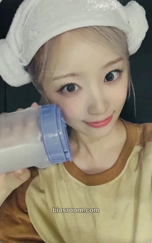 LIGHTSUM - Hina - POSE! Album video call (fancall) makestar
