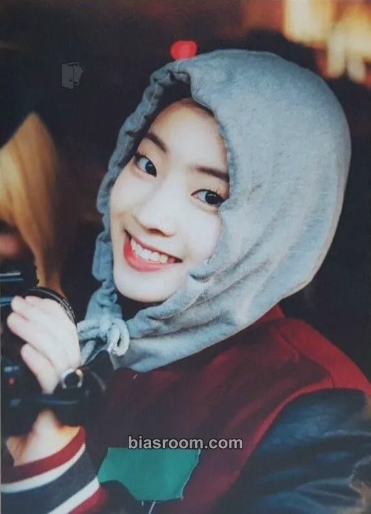 Dahyun TWICE TV 2 DVD Photocard - TWICE - TWICE K-pop photocard