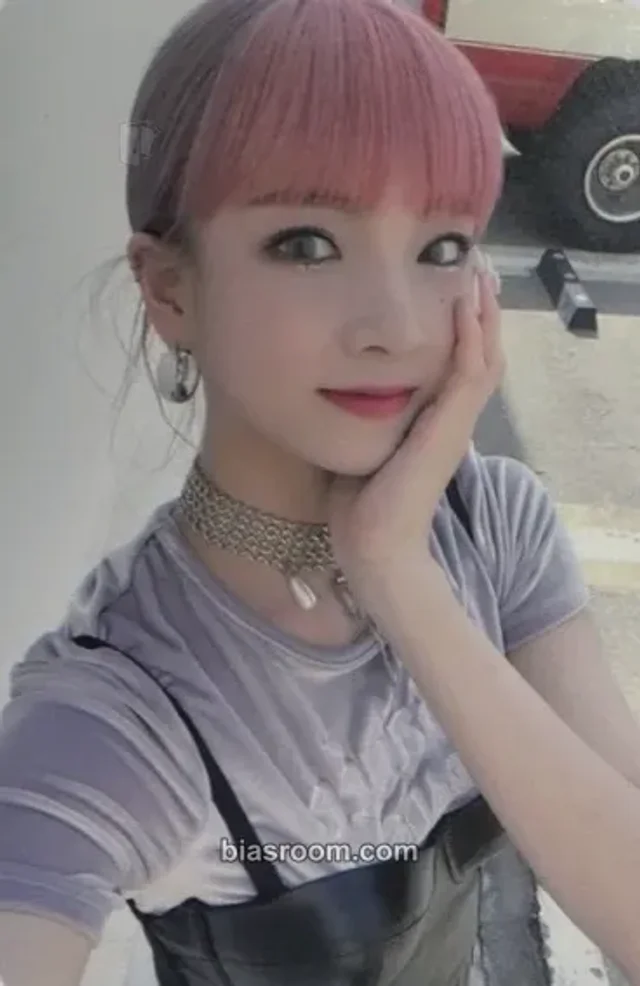 Hot Issue - Dain - Icons Album dear my muse (dmm) fansign