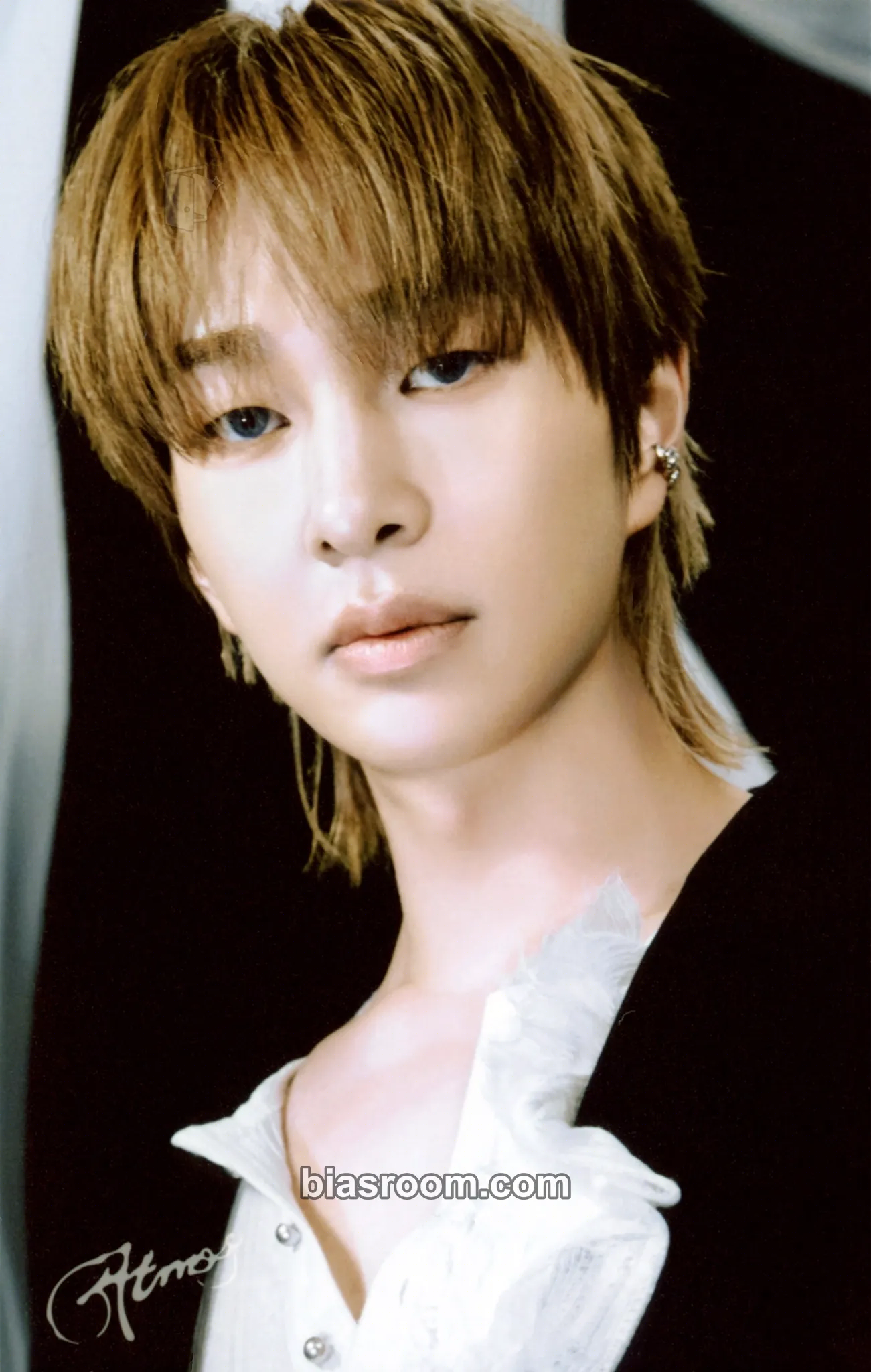 Onew Atmos - The 6th Mini Album Photocard - SHINee - SHINee K-pop photocard