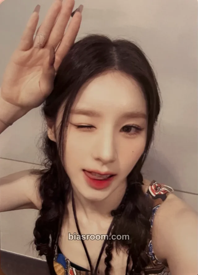 ARTMS - HeeJin - K Album mymusictaste (mmt) mini postcard round 2 video call (fancall) supplemental