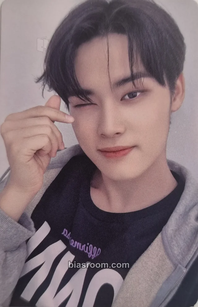 TO1 - Yeoyeojeong - TO1 Official Light Stick Other merch photocard lightstick