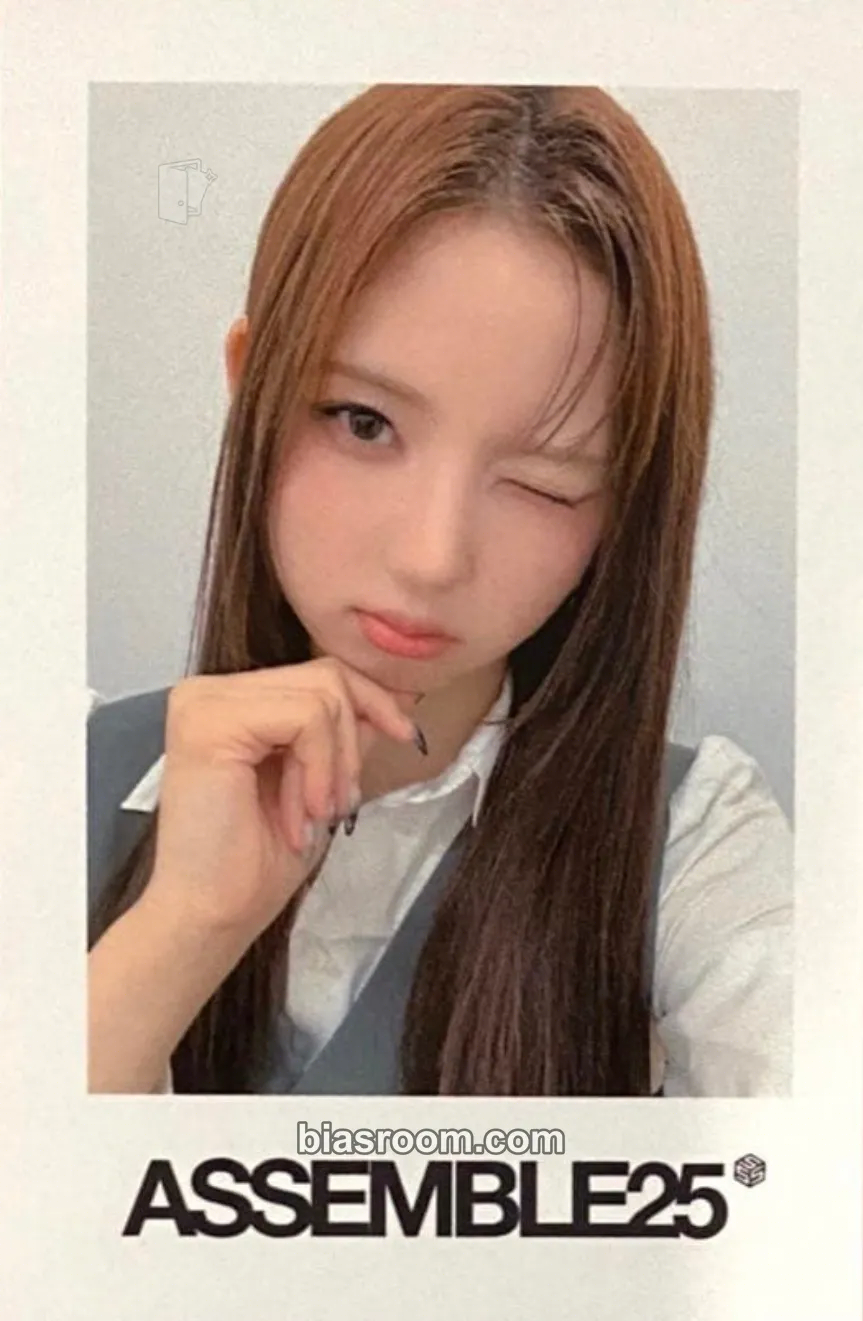 Jiwoo Assemble25 Photocard - tripleS - tripleS K-pop photocard