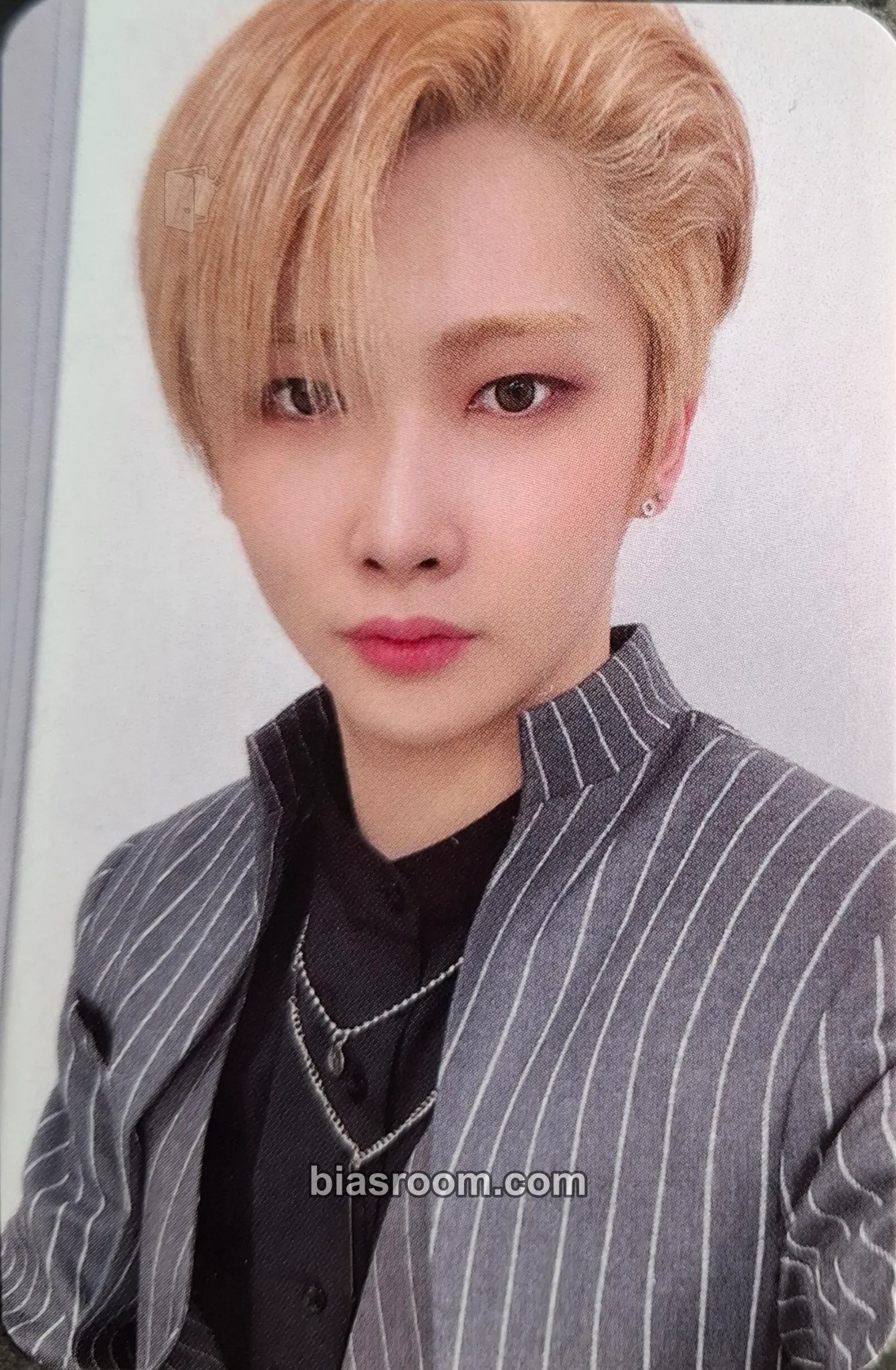 Hoyoung Series 'O' Round 1 : Hall Photocard - VERIVERY - VERIVERY K-pop photocard