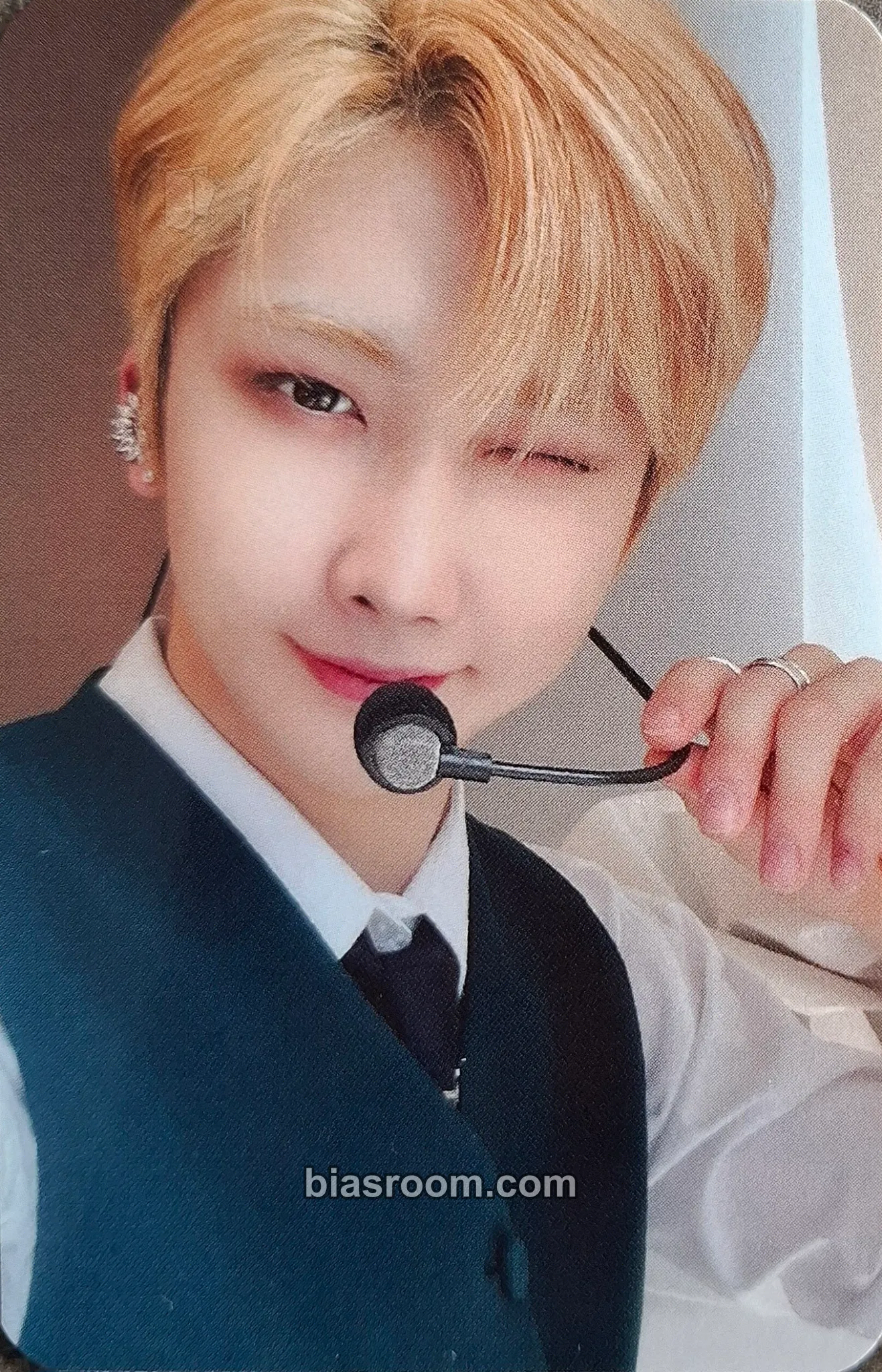 Hoyoung Series 'O' Round 1 : Hall Photocard - VERIVERY - VERIVERY K-pop photocard