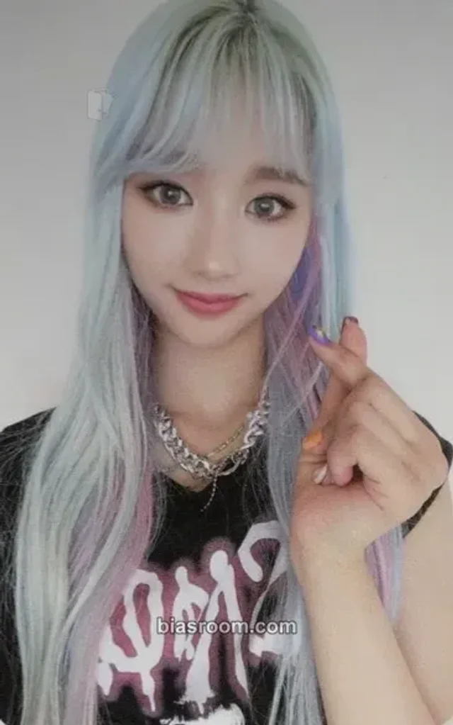 Yebin Hot Issue Icons K-pop photocard