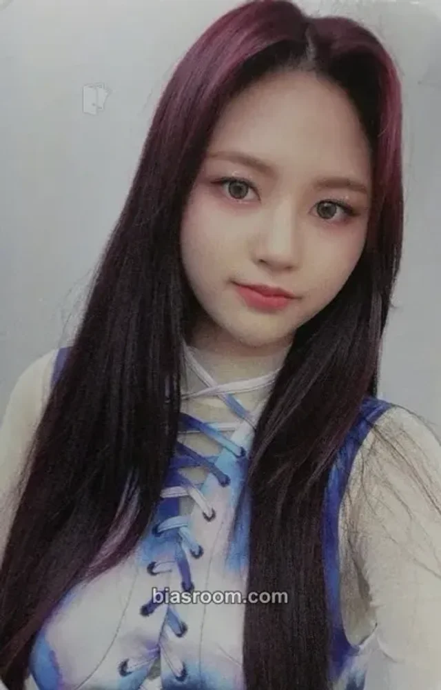 Dana Hot Issue Icons K-pop photocard