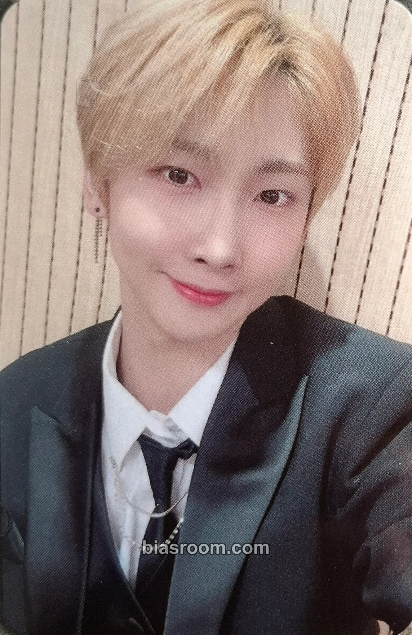 Hoyoung Series 'O' Round 1 : Hall Photocard - VERIVERY - VERIVERY K-pop photocard