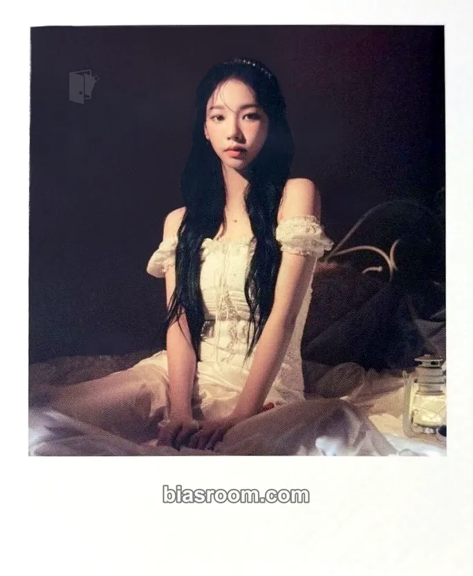 Karina Season's Greetings (2023) Photocard - aespa - aespa K-pop photocard