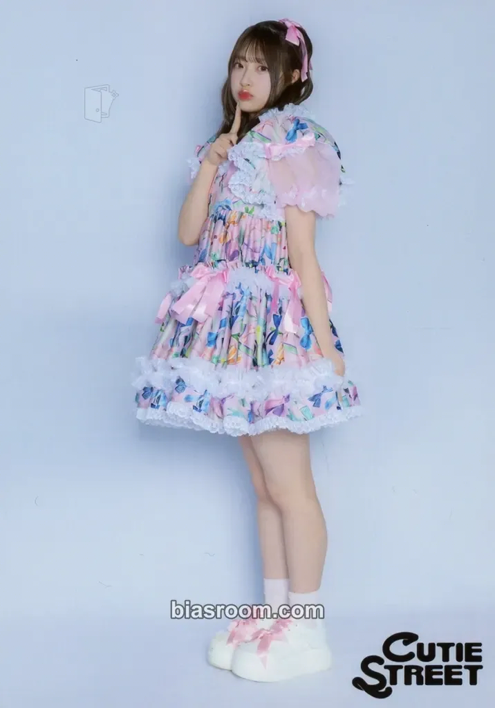 Haruka Sakuraba 5 Photo Set -Color Spray Costume Edition- Photocard - Cutie Street - Cutie Street K-pop photocard