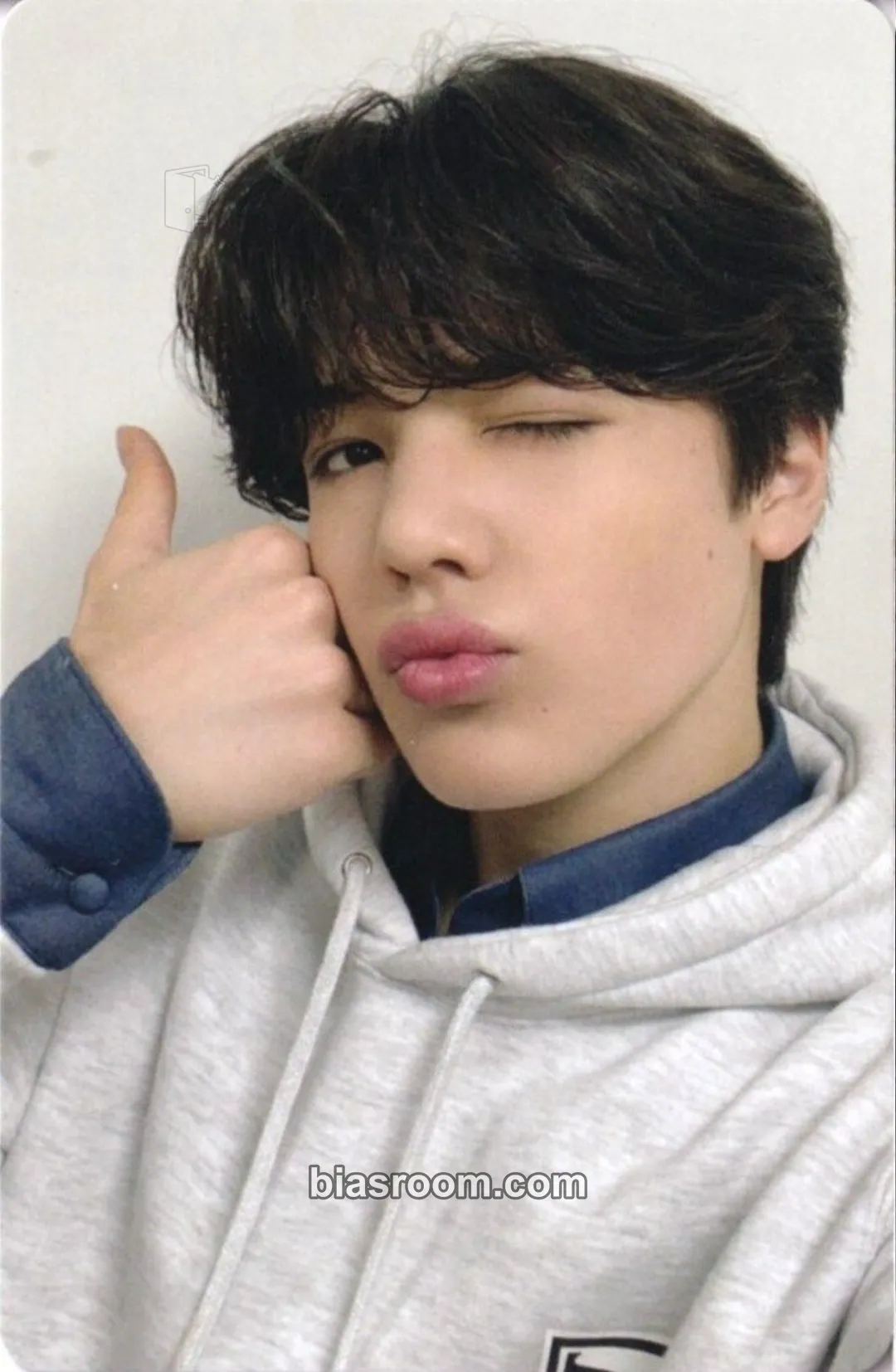 Maki &TEAM Official Logo Merchandise Photocard - &TEAM - &TEAM K-pop photocard