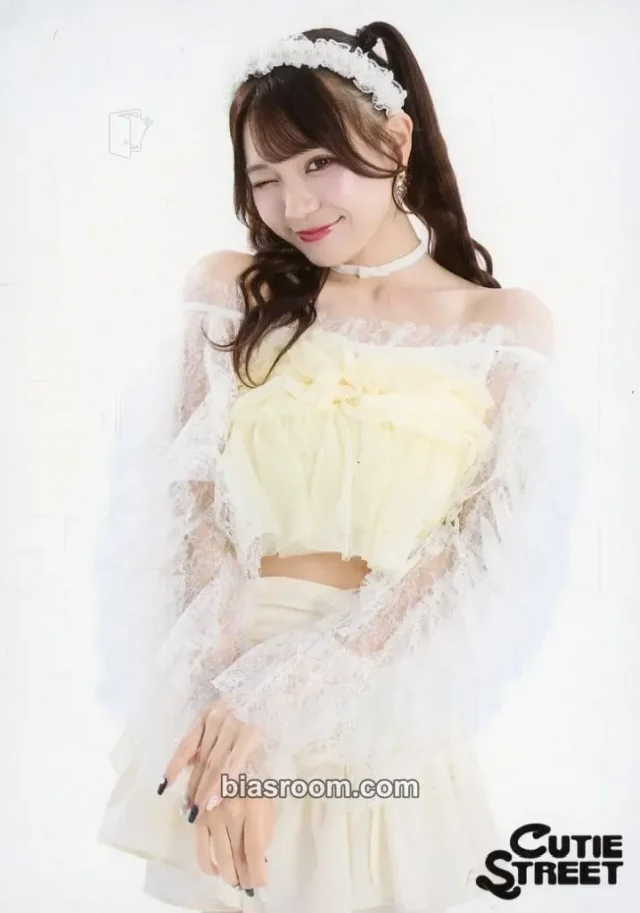 Cutie Street - Risa Furusawa - 5 photo set - styling 2024AW edition Other trading card