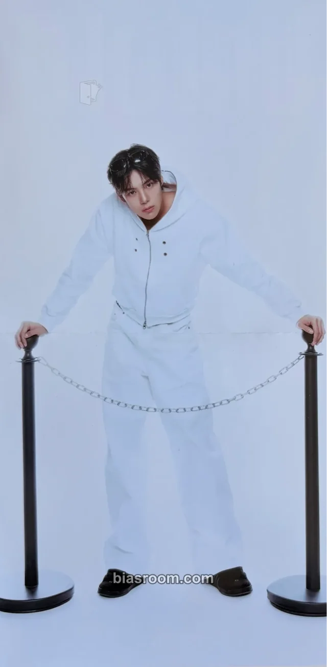 MONSTA X - Minhyuk - Unfold Album album inclusion english album folded poster digipack version