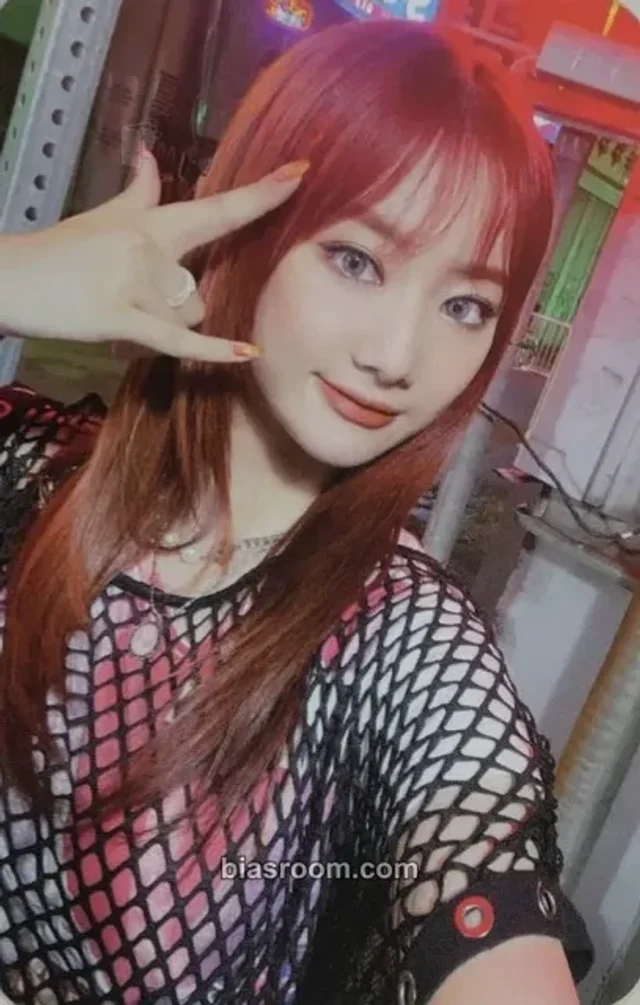 Hot Issue - Nahyun - Icons Album dmc music fansign