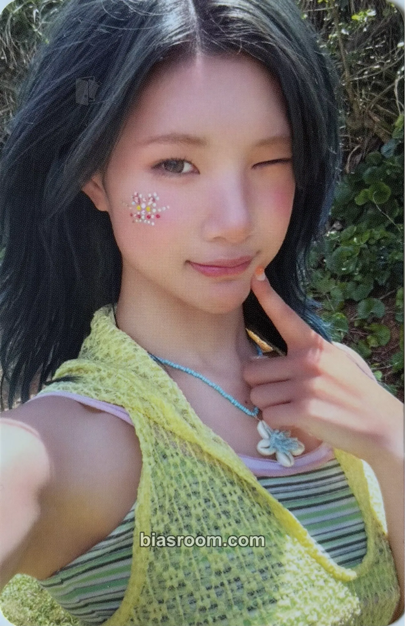 Juun Lemon Tang Photocard - Hearts2Hearts - Hearts2Hearts K-pop photocard