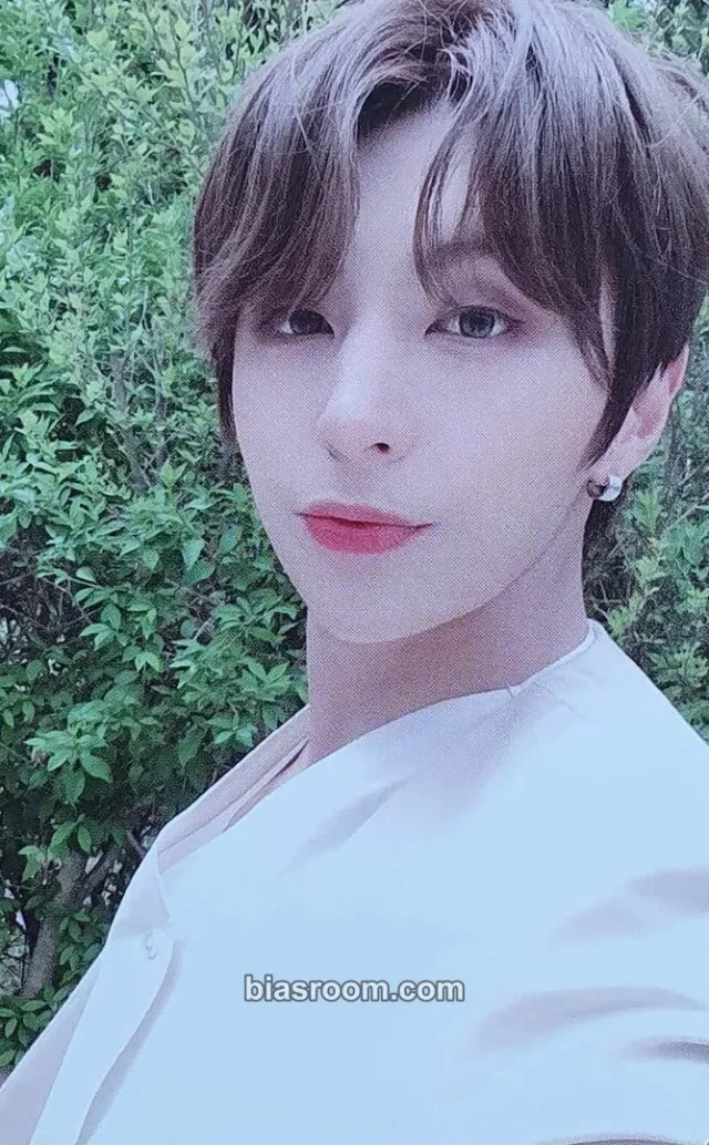 Golden Child - Y - Take A Leap Album album photocard B version