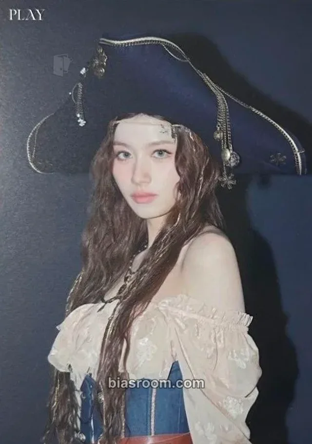 TWICE - Sana - PLAY Album japan postcard trading card merch inclusion