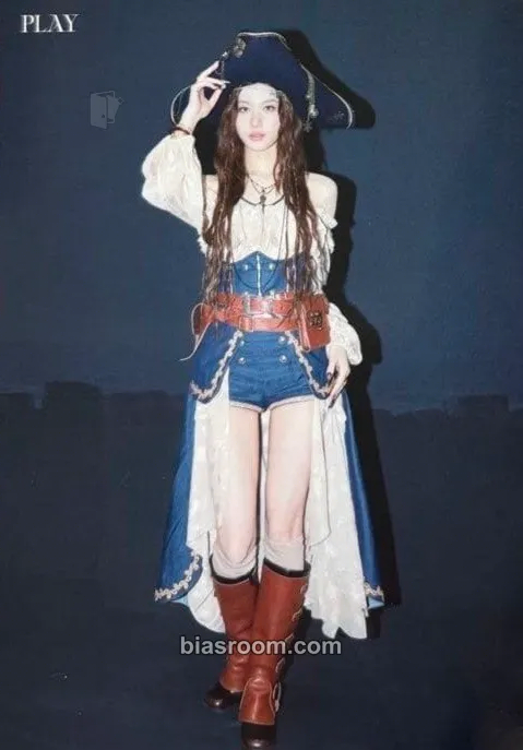 Sana PLAY Photocard - TWICE - TWICE K-pop photocard