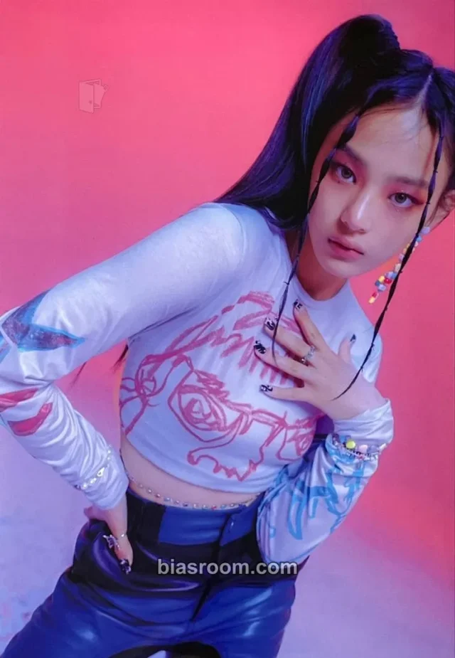 NewJeans - Minji - NewJeans 1st EP “New Jeans” Album mini poster poster set merch C version