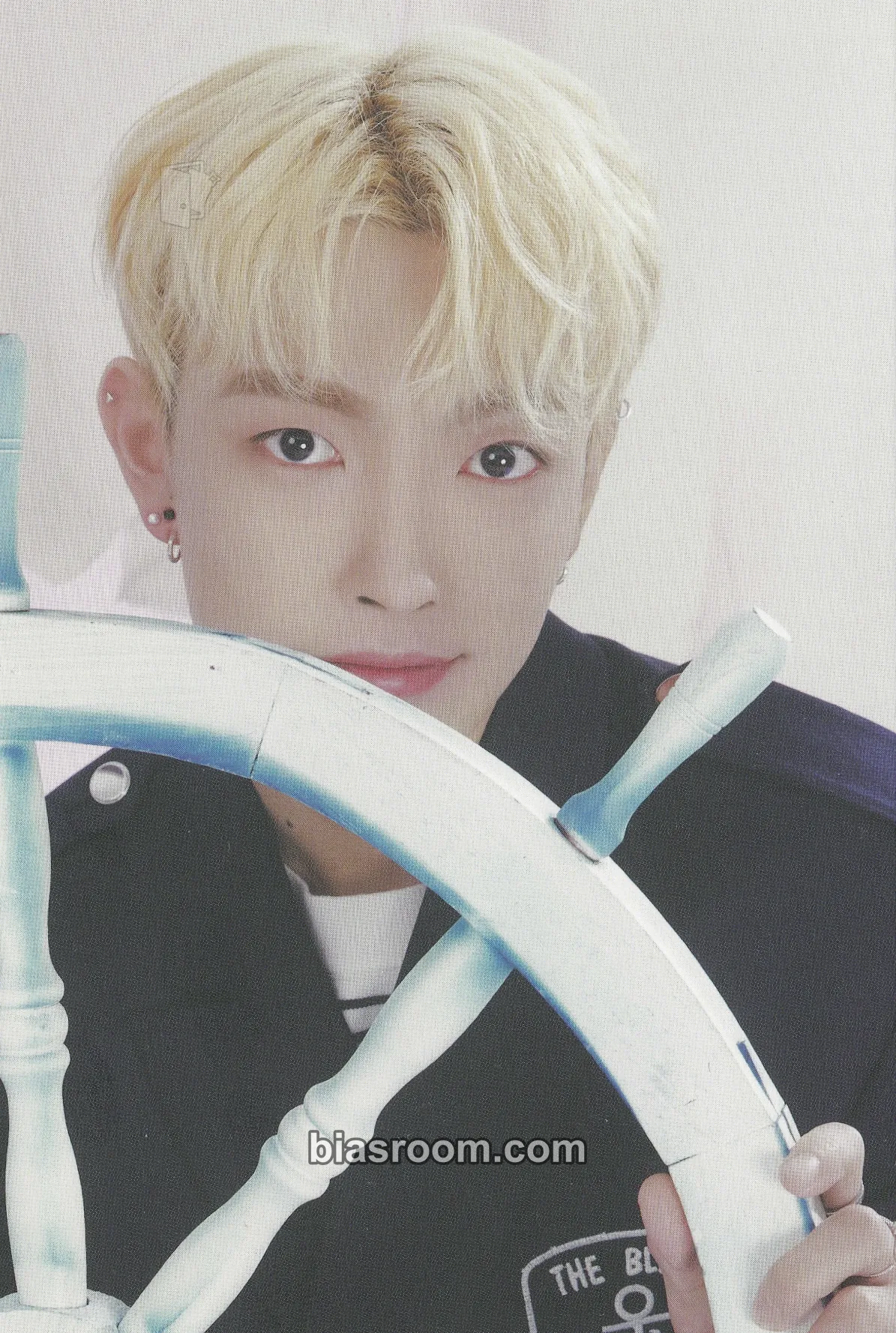 Hongjoong ANITEEZ IN ILLUSION Photocard - ATEEZ - ATEEZ K-pop photocard