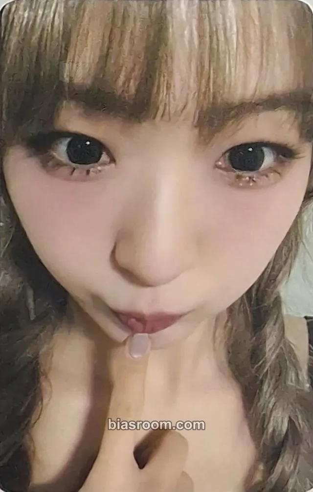 ViV - Yume - Bomb Album album photocard A version