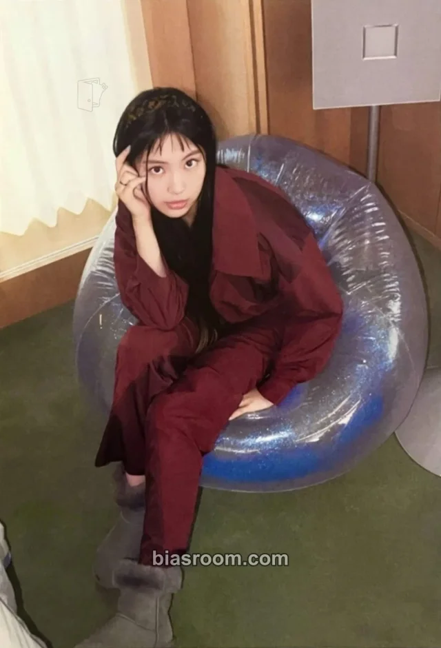 NewJeans - Hyein - Welcome to ROOM 722 (2023 Season's Greetings) Other mini poster poster set season's greetings