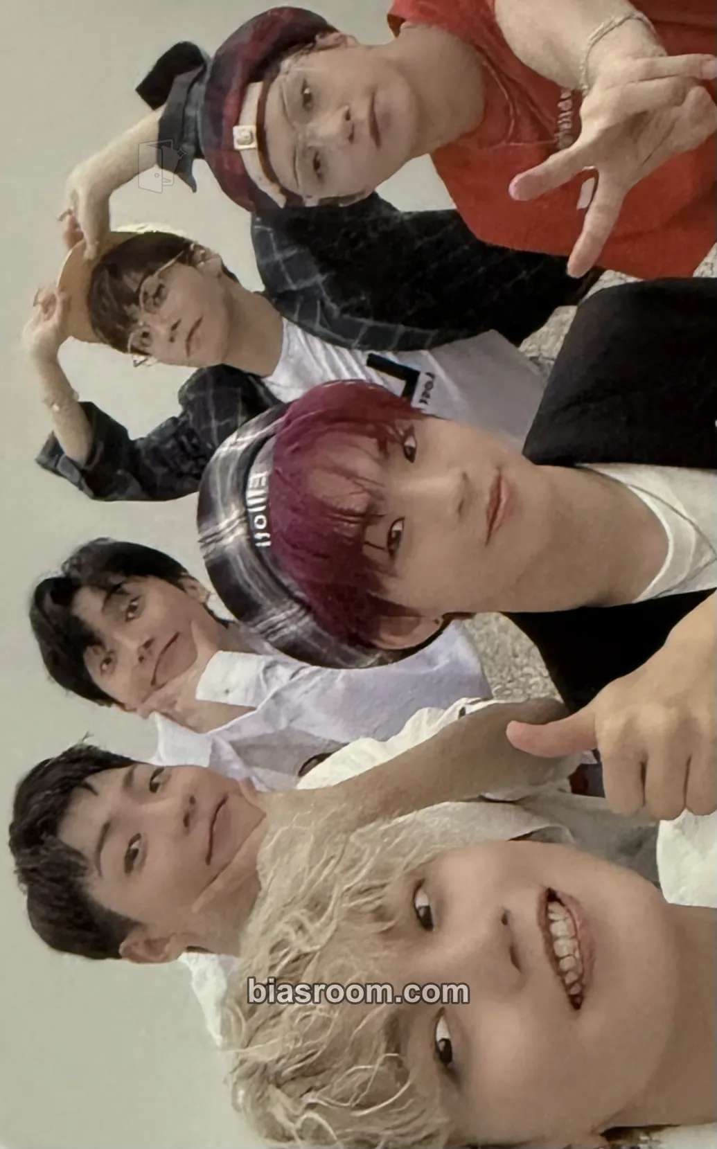 ONF OFFICIAL FANCLUB FUSE 1ST MEMBERSHIP KIT Photocard - ONF - ONF K-pop photocard