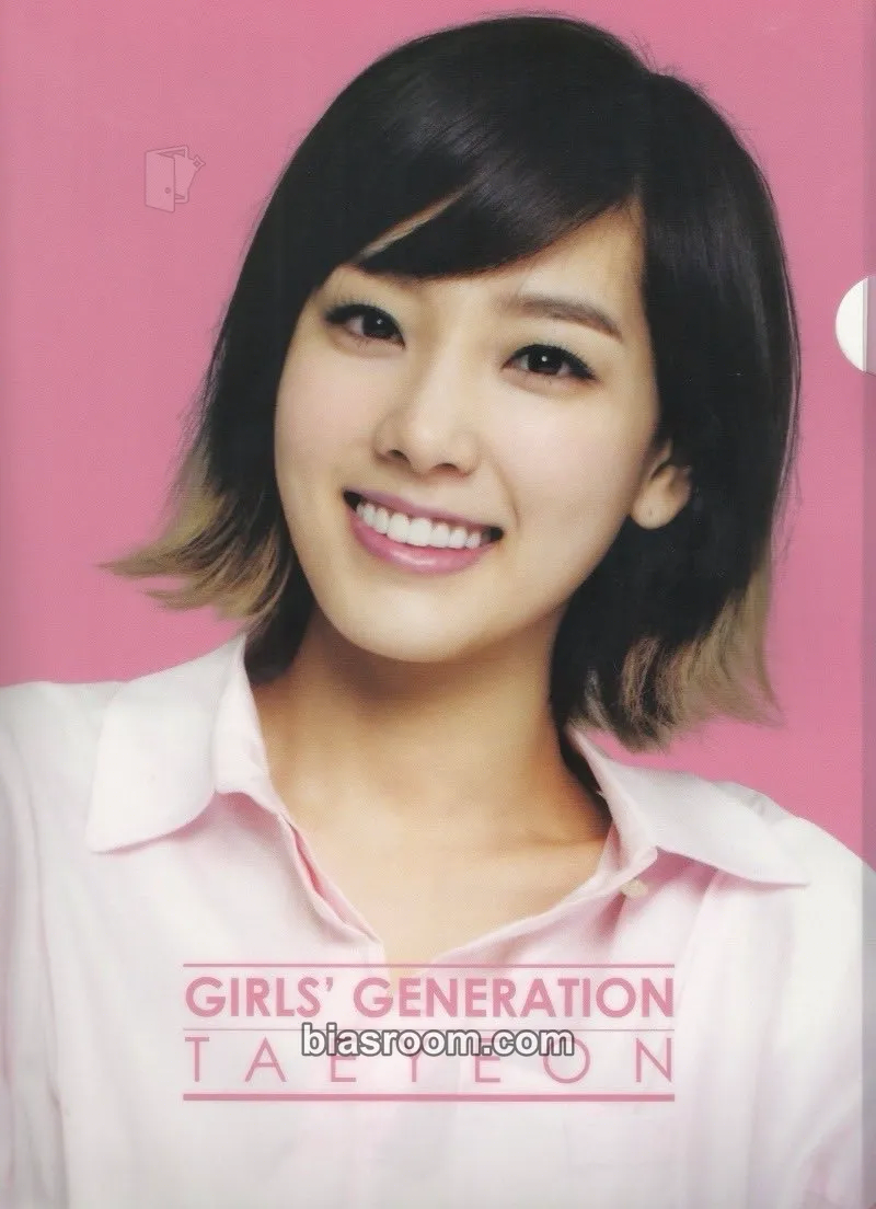 Taeyeon SMTown Live '10 World Tour Photocard - Girls' Generation - Girls' Generation K-pop photocard