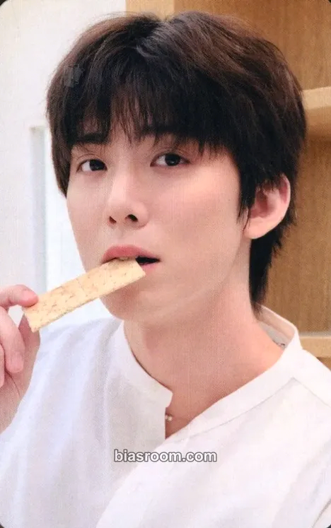 Hwiyoung About Love (Japanese version) Photocard - SF9 - SF9 K-pop photocard