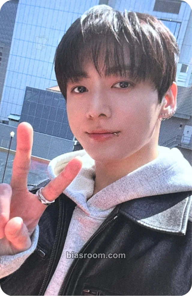 BTS - Jungkook - ARIRANG World Tour Event lucky draw (LD) album pick-up weverse global shop (wvg) europe (EU) exclusive