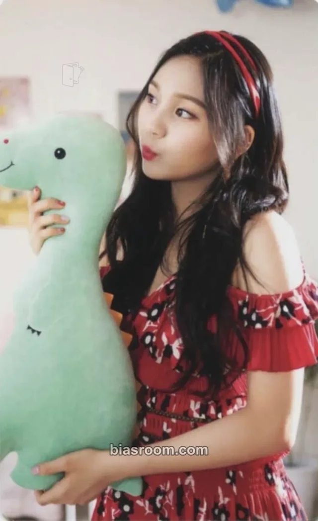 GFRIEND - Umji - 2018 GFRIEND First Concert "Season of GFRIEND" Encore Event concert dvd/bluray photocard photocard set dvd version