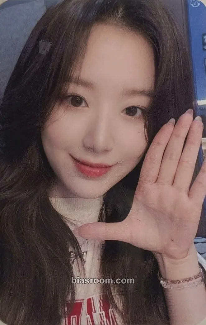 Shuhua Nanadle MD Photocard - i-dle - i-dle K-pop photocard