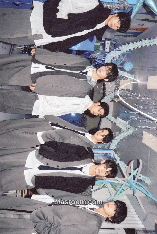 Last Bell Photocard - TWS - TWS K-pop photocard