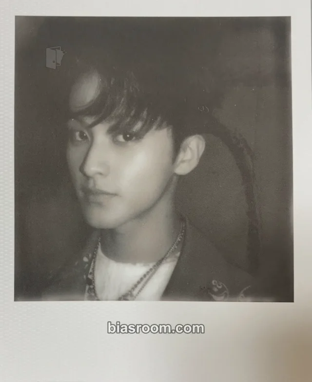 NCT DREAM - Mark - Hello Future Album polaroid future version album inclusion