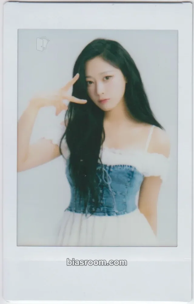 aespa - Giselle - SYNK : HYPER LINE Event polaroid tour merch