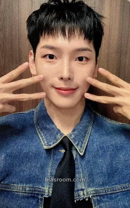 Rano iDENTIFICATION Photocard - E’LAST - E’LAST K-pop photocard