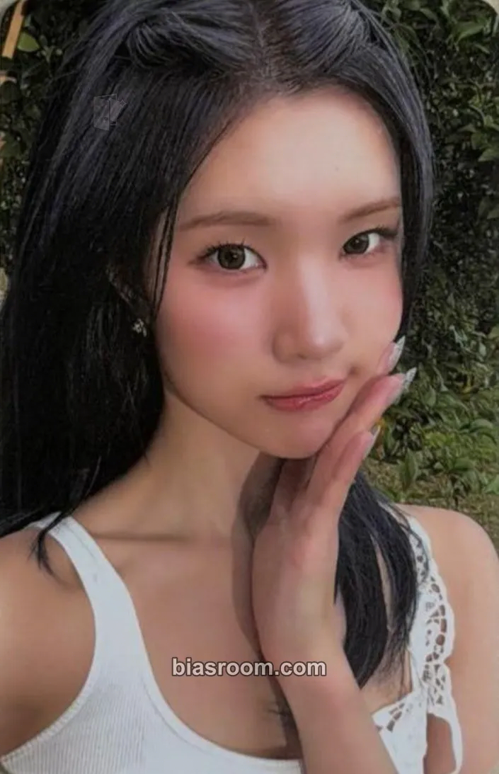 Juun Lemon Tang Photocard - Hearts2Hearts - Hearts2Hearts K-pop photocard