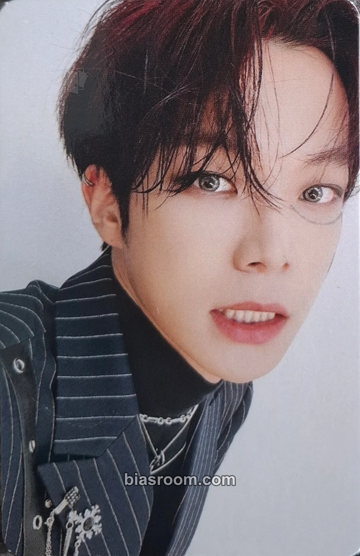 Dongheon Series 'O' Round 1 : Hall Photocard - VERIVERY - VERIVERY K-pop photocard