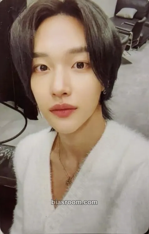 Wonbin Get A Guitar Photocard - RIIZE - RIIZE K-pop photocard