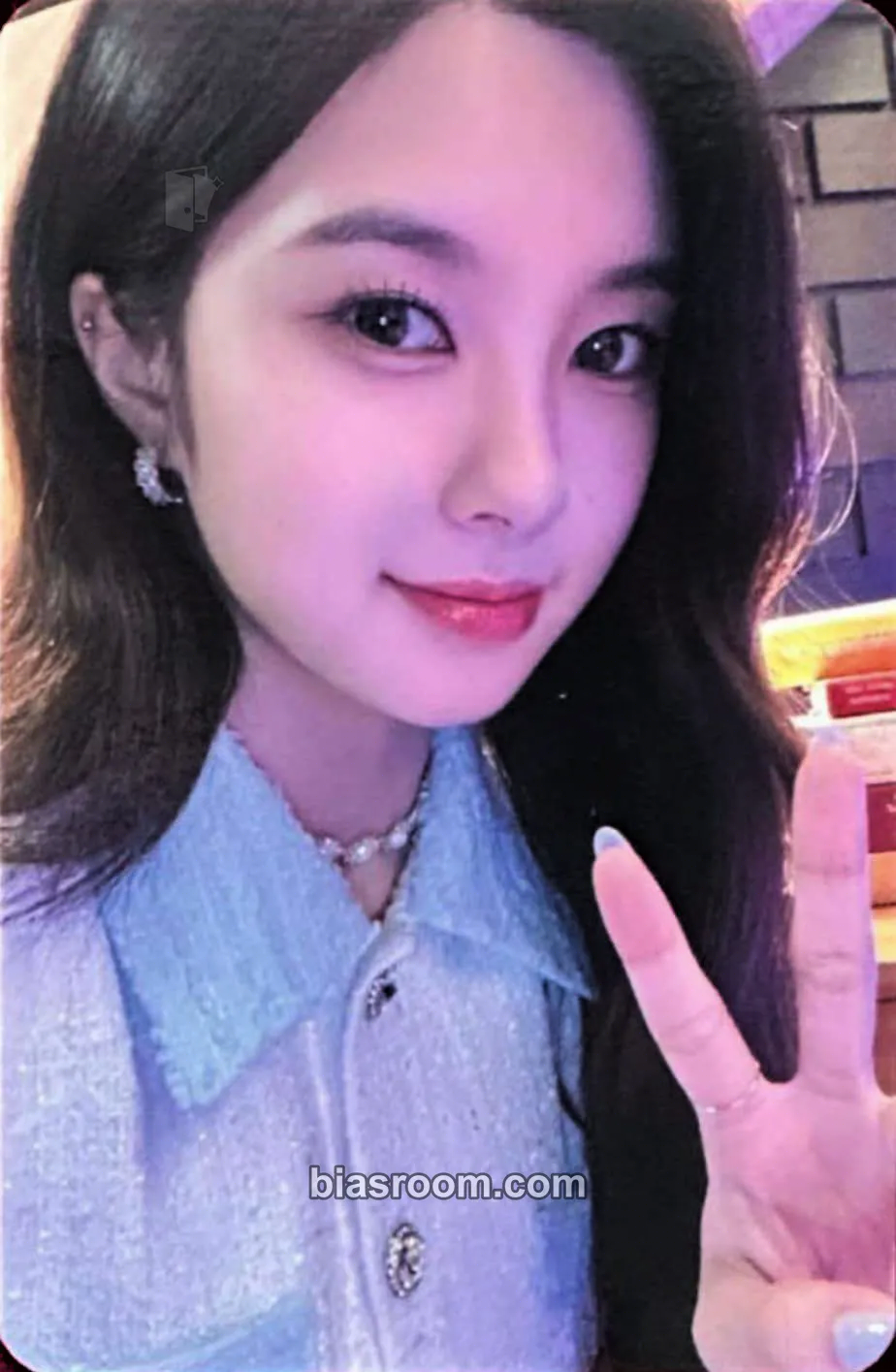 Dayeon 2nd Fan Meeting: Kep1er's Strange Market Photocard - Kep1er - Kep1er K-pop photocard