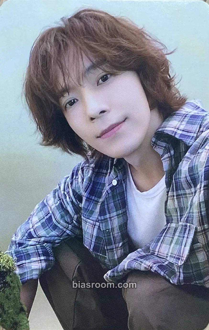 Donghae 2024 Season's Greetings Photocard - SUPER JUNIOR - SUPER JUNIOR K-pop photocard