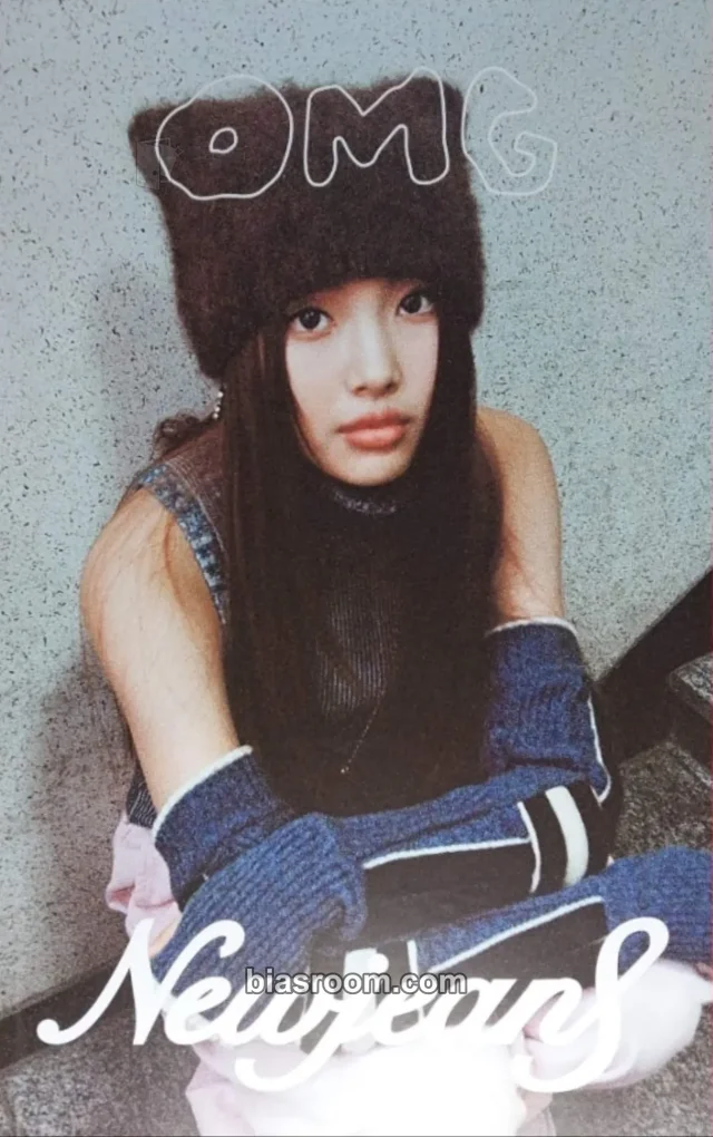 NewJeans - Hyein - NewJeans “OMG” Album poster poster set merch