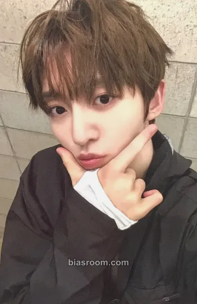 Donghyeon Kick Out, Flip Now! Photocard - KickFlip - KickFlip K-pop photocard