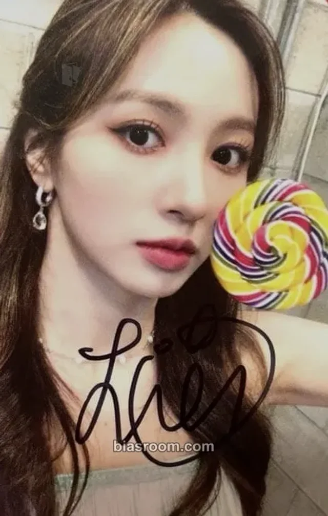 Cherry Bullet - Huh Jiwon - Cherry Rush Album apple music fansign autographed
