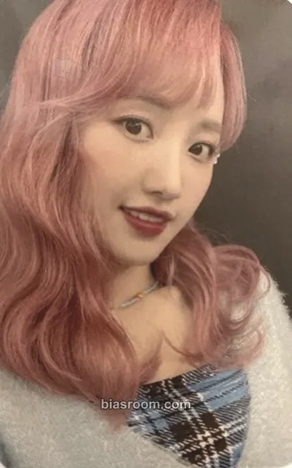 Haeyoon Cherry Rush Photocard - Cherry Bullet - Cherry Bullet K-pop photocard
