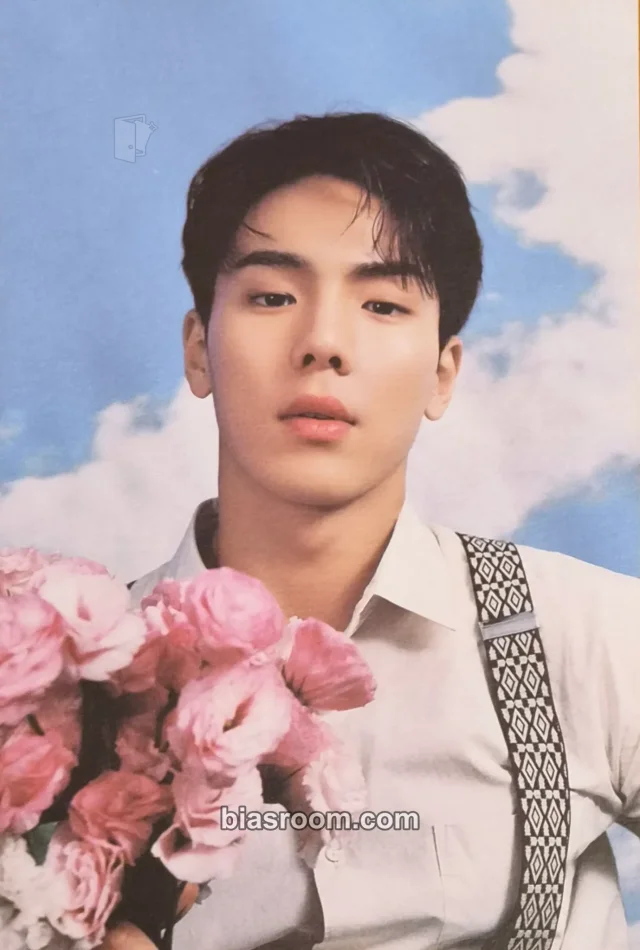 MONSTA X - Shownu - 2022 Season's Greetings - 365 Days with You Other desk calendar version kit inclusion message card postcard postcard set season's greetings